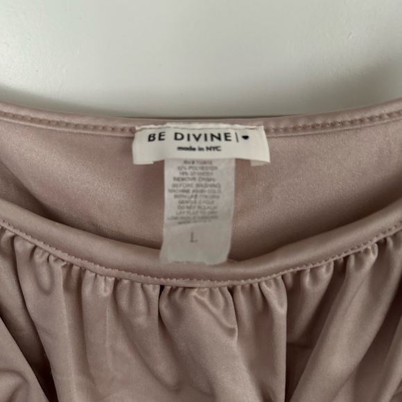 SLIM-FIT (NUDE) cocktail dress with small thigh slit 😍 - Picture 4 of 6